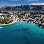 Front In * Banjol