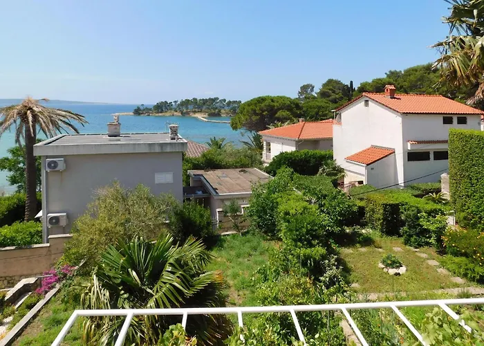 3 Bedroom Awesome In *