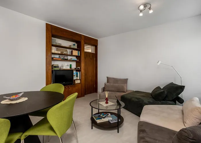 3 Bedroom Awesome In Banjol