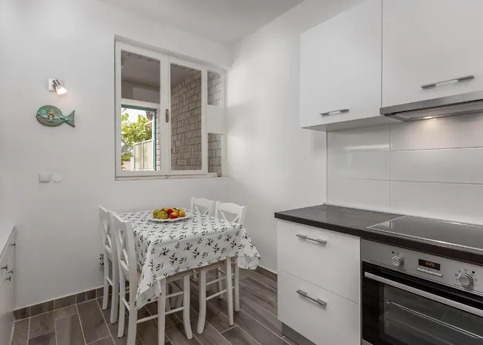 3 Bedroom Awesome In 度假居 Banjol