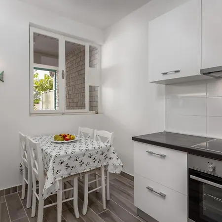 3 Bedroom Awesome In Ferienhaus Banjol