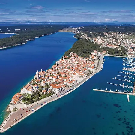 3 Bedroom Awesome In Ferienhaus