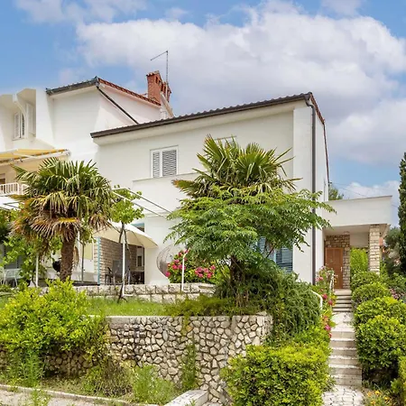 Holiday home Lovely In With House Sea View Banjol
