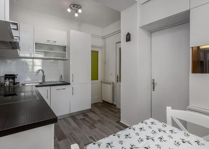 3 Bedroom Awesome In Hébergement de vacances